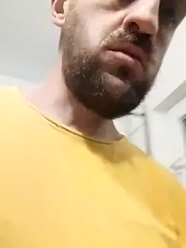 Snapshot of GrofLicno chatting on October 2025 08:53:02 PM GrofLicno online show from October 2025 08:53:02 PM