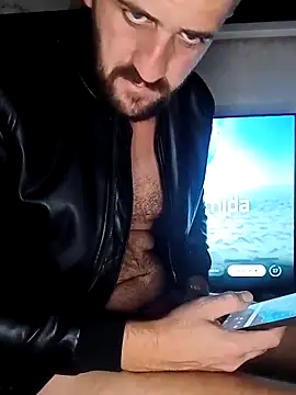 Snapshot of GrofLicno chatting on November 2025 02:15:01 PM GrofLicno online show from November 2025 02:15:01 PM