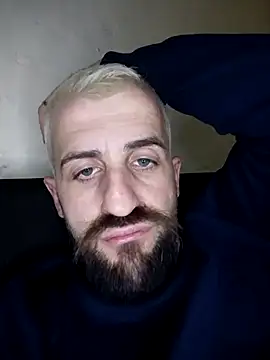 Snapshot of GrofLicno chatting on December 2025 12:38:02 AM GrofLicno online show from December 2025 12:38:02 AM