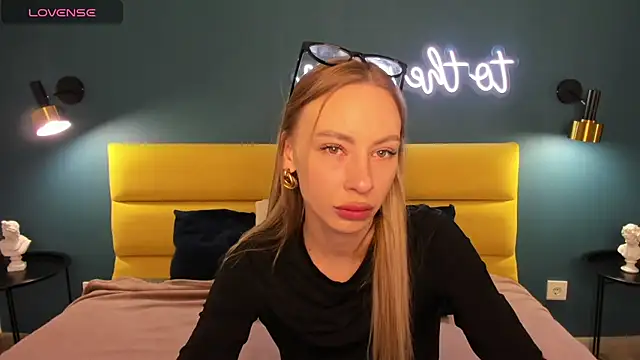 Diana Garrett online show from May 2026 08:31:02 AM