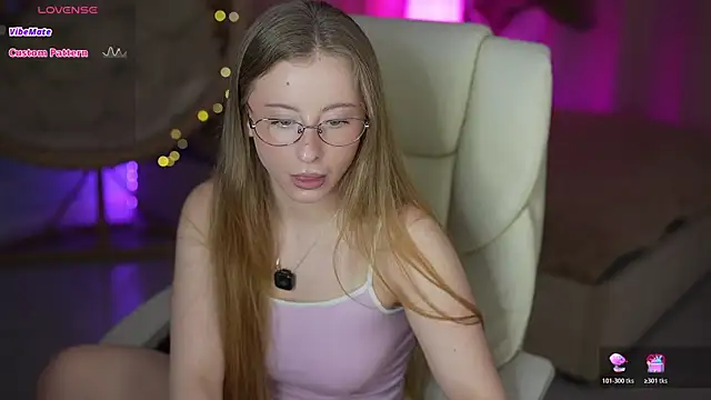 SilverrMoon online show from March 2026 06:36:01 AM