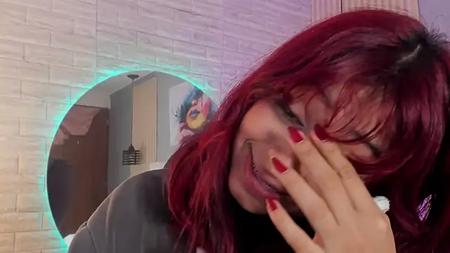 Snapshot of cloe__palmer chatting on December 2024 03:28:02 PM cloe palmer online show from December 2024 03:28:02 PM