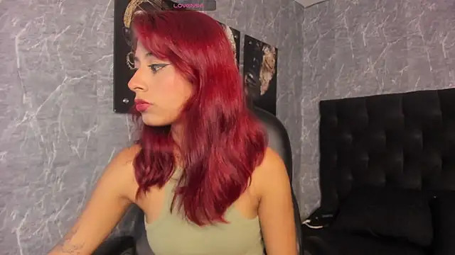 Snapshot of cloe__palmer chatting on February 2025 12:01:02 PM cloe palmer online show from February 2025 12:01:02 PM