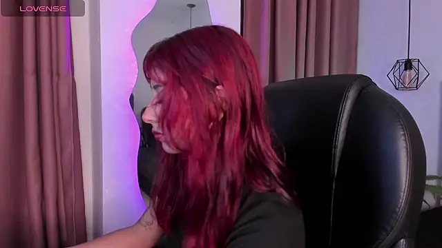 Snapshot of cloe__palmer chatting on March 2025 12:01:02 PM cloe palmer online show from March 2025 12:01:02 PM