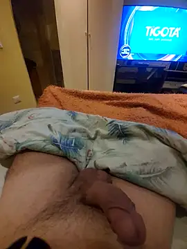 Snapshot of tiscopofortezozza chatting on October 2025 06:40:02 PM tiscopofortezozza online show from October 2025 06:40:02 PM