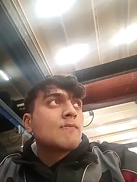 Snapshot of boy_3835 chatting on March 2025 10:37:01 PM boy 3835 online show from March 2025 10:37:01 PM