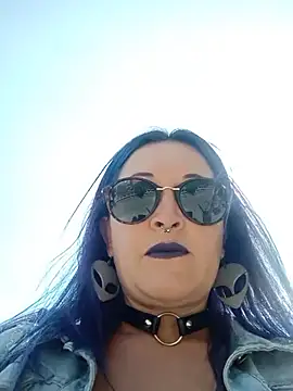 sophie banger online show from February 2026 07:25:02 PM