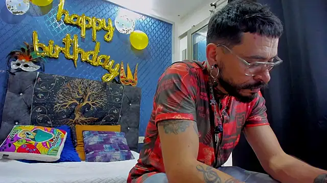 leondevereda online show from February 2025 08:14:02 PM