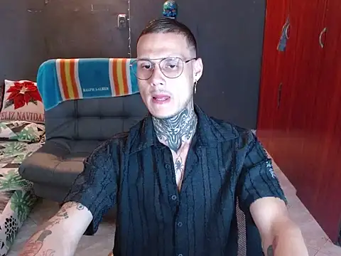 Snapshot of fucking_sinner chatting on December 2025 04:34:01 PM fucking sinner online show from December 2025 04:34:01 PM