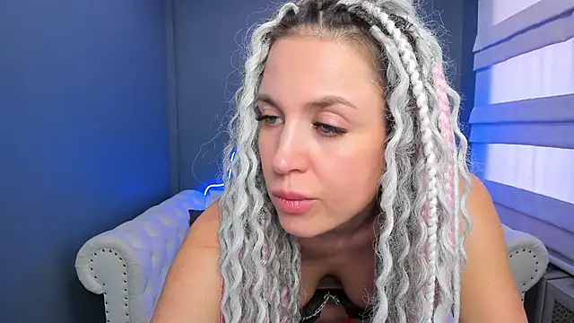 rock n roxy online show from January 2025 08:11:02 AM