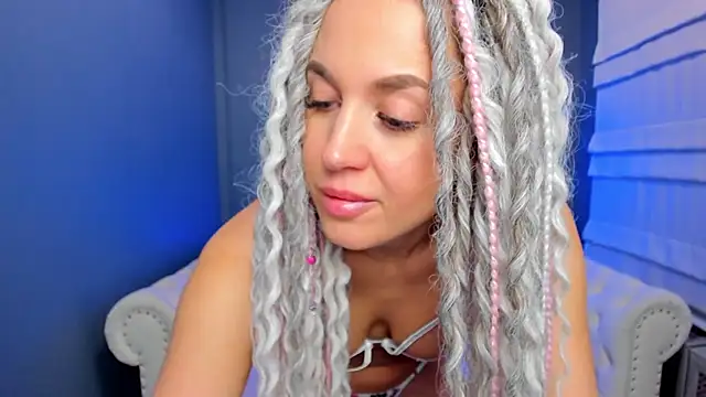 rock n roxy online show from February 2025 01:32:02 AM