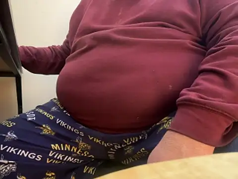 mnguy1972 online show from March 2026 05:17:01 PM