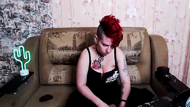 Snapshot of Miya_Wey_ chatting on October 2025 05:22:01 PM Miya Wey  online show from October 2025 05:22:01 PM