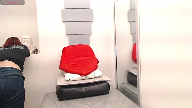 eva twiss online show from November 2025 12:38:01 PM