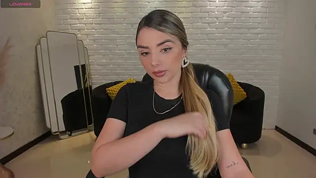 Snapshot of ChloePreston_ chatting on January 2025 10:35:02 AM ChloePreston online show from January 2025 10:35:02 AM