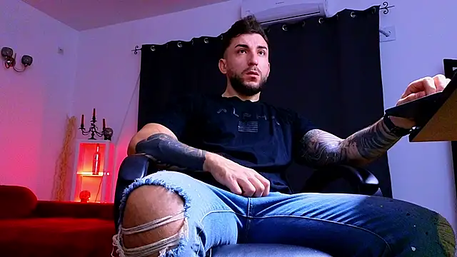 Snapshot of MightyAaron66 chatting on October 2025 04:20:02 AM MightyAaron66 online show from October 2025 04:20:02 AM