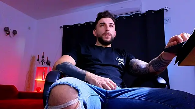 Snapshot of MightyAaron66 chatting on October 2025 05:10:01 AM MightyAaron66 online show from October 2025 05:10:01 AM