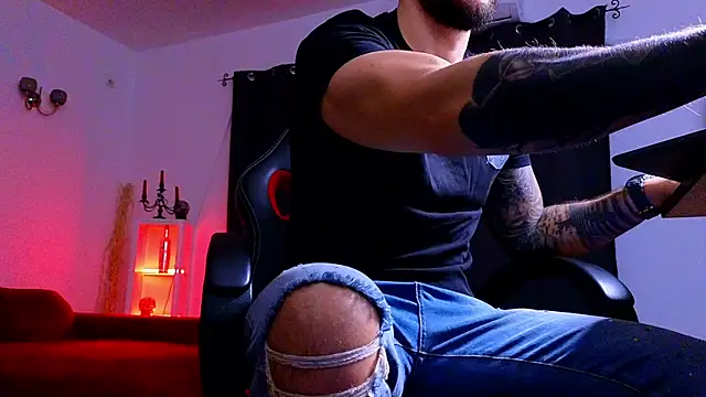 Snapshot of MightyAaron66 chatting on November 2025 03:39:01 AM MightyAaron66 online show from November 2025 03:39:01 AM