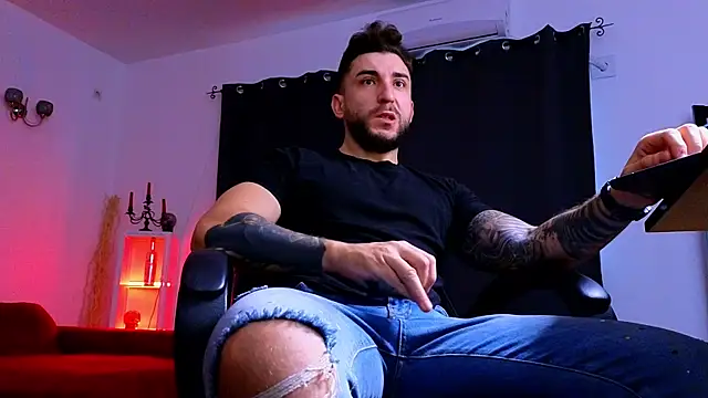 Snapshot of MightyAaron66 chatting on November 2025 06:23:01 AM MightyAaron66 online show from November 2025 06:23:01 AM