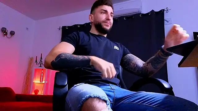 Snapshot of MightyAaron66 chatting on November 2025 03:28:01 AM MightyAaron66 online show from November 2025 03:28:01 AM