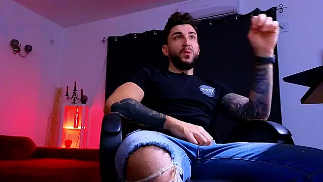 Snapshot of MightyAaron66 chatting on November 2025 03:28:02 AM MightyAaron66 online show from November 2025 03:28:02 AM