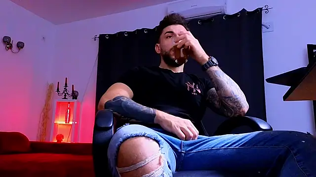 Snapshot of MightyAaron66 chatting on November 2025 03:29:02 AM MightyAaron66 online show from November 2025 03:29:02 AM