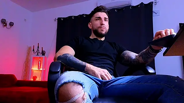 Snapshot of MightyAaron66 chatting on December 2025 05:38:02 AM MightyAaron66 online show from December 2025 05:38:02 AM