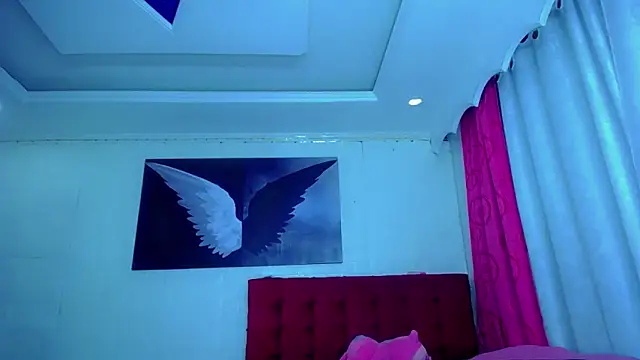 NahomiCamper online show from October 2025 10:25:02 PM