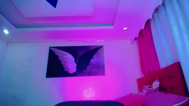 NahomiCamper online show from November 2025 10:20:01 PM