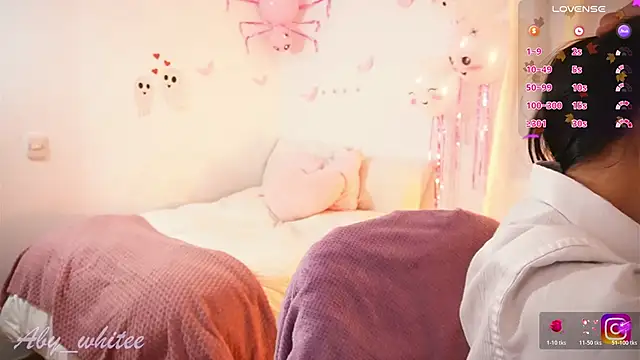 Snapshot of AbyWhitee chatting on October 2025 05:13:01 AM AbyWhitee online show from October 2025 05:13:01 AM