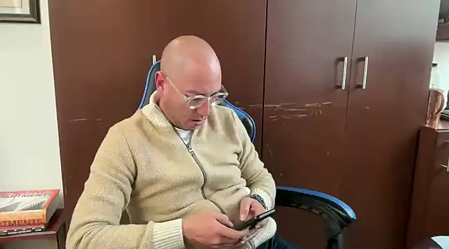 alanan881 online show from January 2025 09:28:01 PM