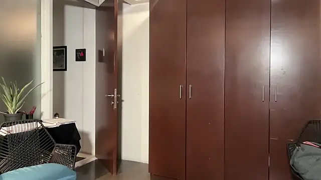 alanan881 online show from February 2026 03:07:02 AM