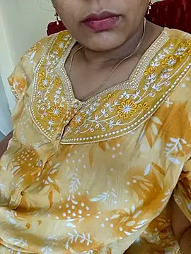 Snapshot of samitasharma chatting on September 2025 06:14:01 AM samitasharma online show from September 2025 06:14:01 AM