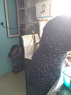 Snapshot of samitasharma chatting on October 2025 06:08:01 AM samitasharma online show from October 2025 06:08:01 AM