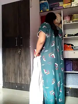 Snapshot of samitasharma chatting on November 2025 04:00:01 AM samitasharma online show from November 2025 04:00:01 AM