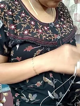 Snapshot of samitasharma chatting on November 2025 04:07:02 PM samitasharma online show from November 2025 04:07:02 PM