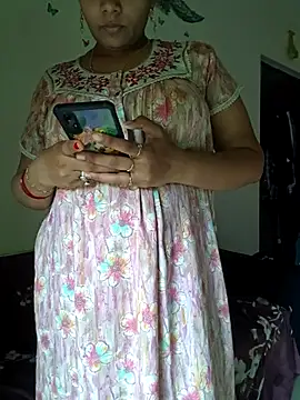 Snapshot of samitasharma chatting on July 2026 06:30:01 AM samitasharma online show from July 2026 06:30:01 AM
