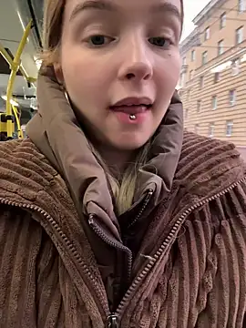 Baby Tiny online show from December 2024 11:35:01 AM
