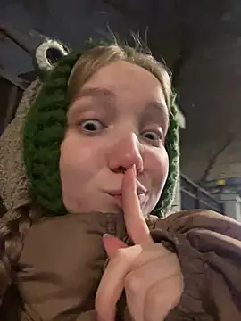 Baby Tiny online show from March 2025 07:10:01 PM