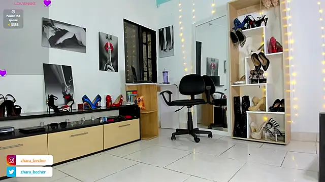 Zhara becherovka online show from February 2025 07:56:02 PM