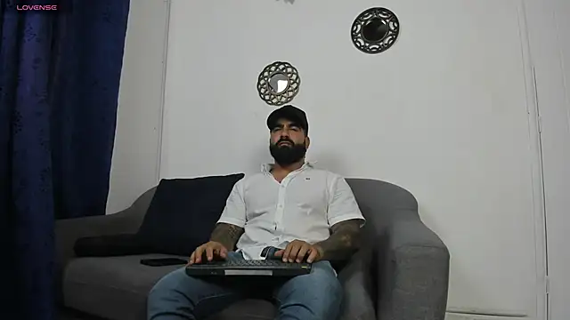 Snapshot of Lyon_vach chatting on April 2026 10:16:01 PM Lyon vach online show from April 2026 10:16:01 PM