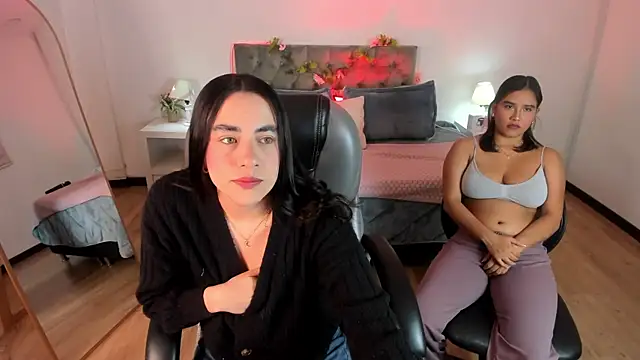 Snapshot of Icysweetcam chatting on May 2026 11:07:02 AM Icysweetcam online show from May 2026 11:07:02 AM