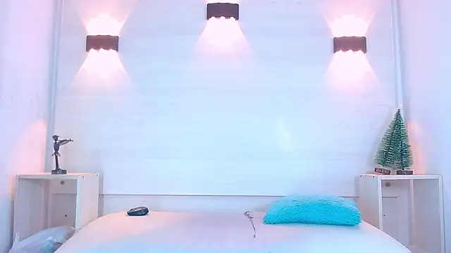 Molly Spears online show from January 2025 04:12:01 AM