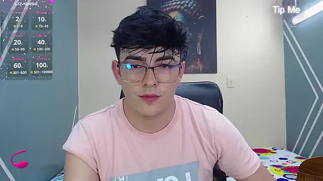 Snapshot of nolan_twink1 chatting on December 2024 09:06:02 PM nolan twink1 online show from December 2024 09:06:02 PM