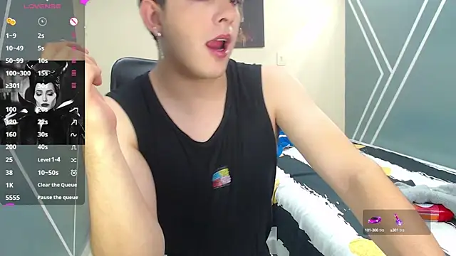 Snapshot of nolan_twink1 chatting on January 2025 05:23:01 PM nolan twink1 online show from January 2025 05:23:01 PM