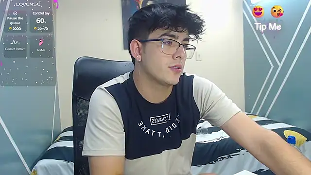 Snapshot of nolan_twink1 chatting on February 2025 08:53:02 PM nolan twink1 online show from February 2025 08:53:02 PM