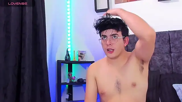 nolan twink1 online show from April 2026 05:31:02 PM