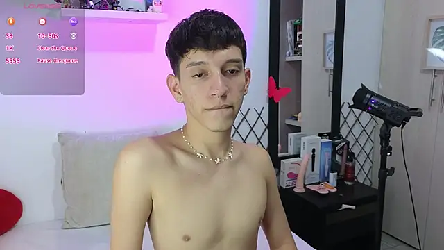 Snapshot of milky__boy_ chatting on March 2025 03:51:02 AM milky boy online show from March 2025 03:51:02 AM