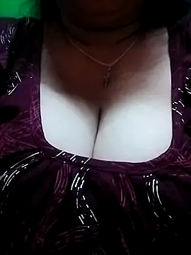 Snapshot of Rinki_Guptaa chatting on January 2025 06:03:02 PM Rinki Guptaa online show from January 2025 06:03:02 PM