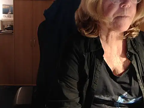 Snapshot of _sunshine__ chatting on October 2025 07:42:02 PM sunshine online show from October 2025 07:42:02 PM